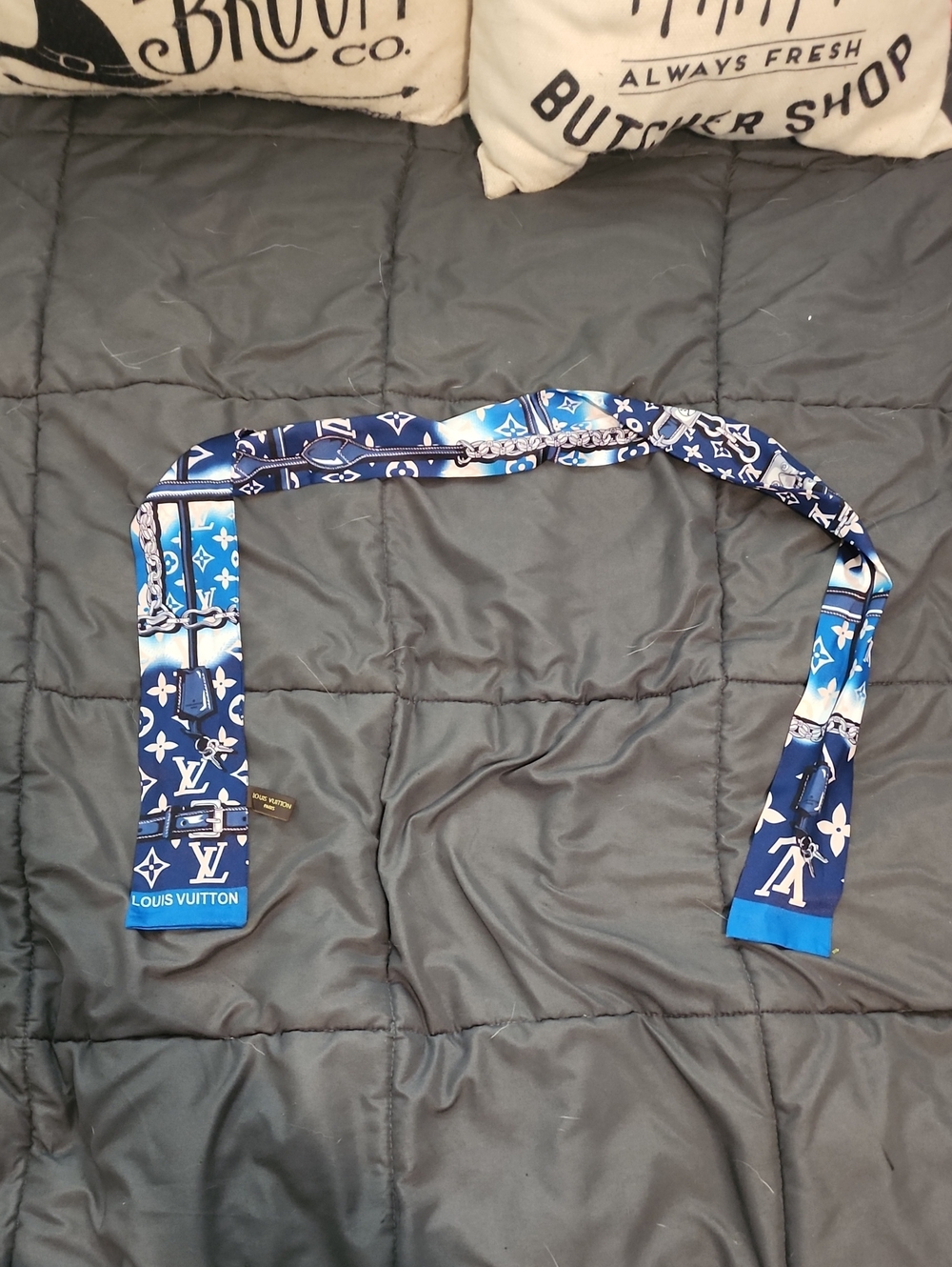 Louis Vuitton Navy and Sky Blue Monogram Silk Twilly Scarf Cute!